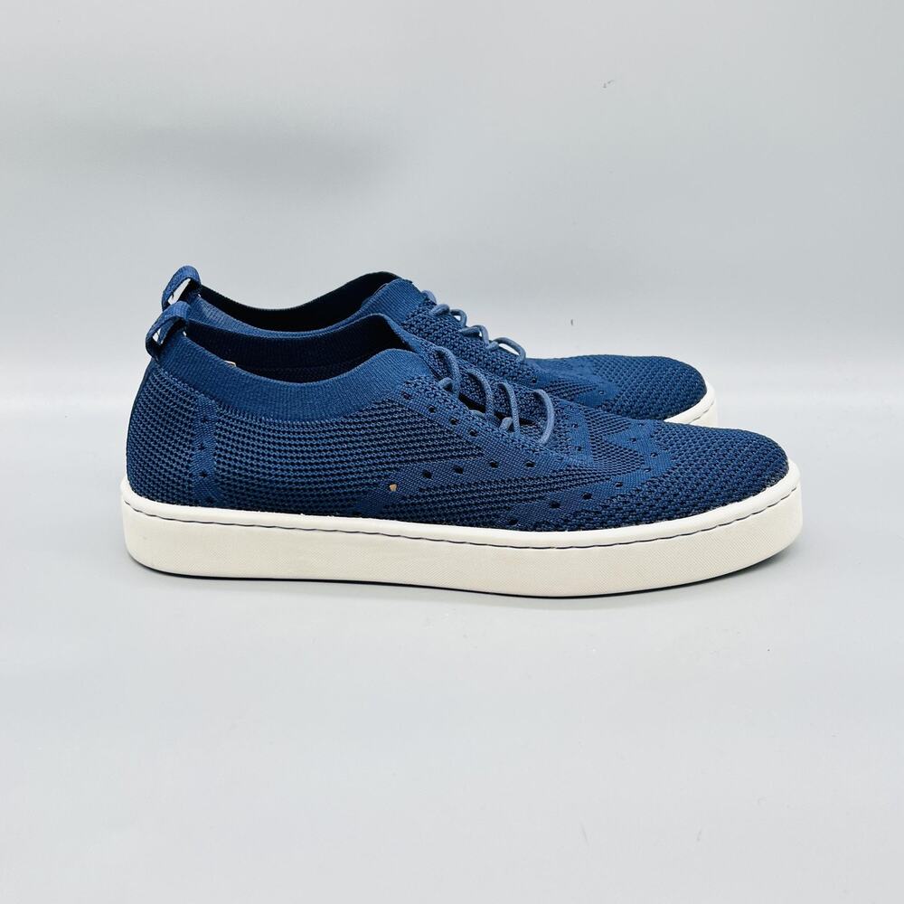 Born Shoes Mens 9 Blue Knit Wingtip Low Top Casual Sneakers Comfort Walking
